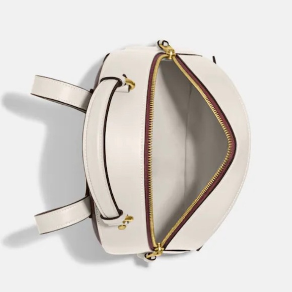 🔥Coach Jordyn Backpack In Signature Canvas With Varsity Motif - Picture 4 of 11